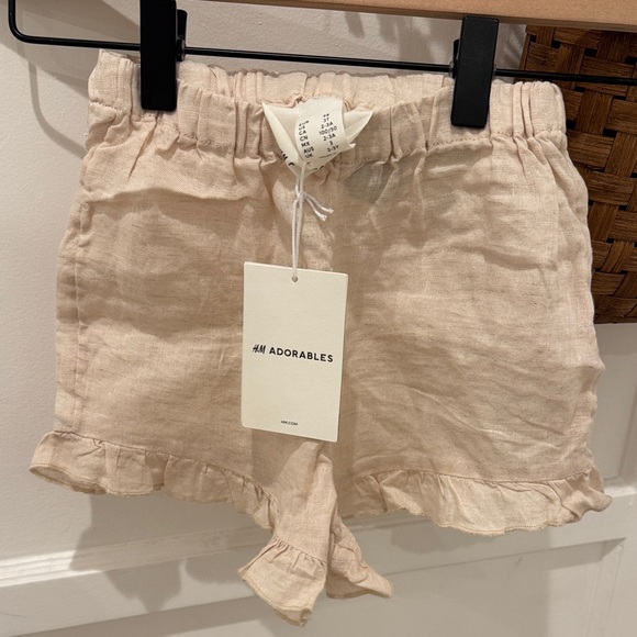 Cream Ruffle Linen Shorts - Picture 5 of 5